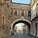 Crociferi Di Agata E Aurora *
