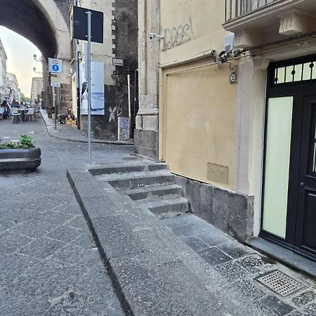 Crociferi Di Agata E Aurora דירה *
